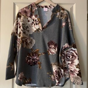 Long sleeve pullover shirt